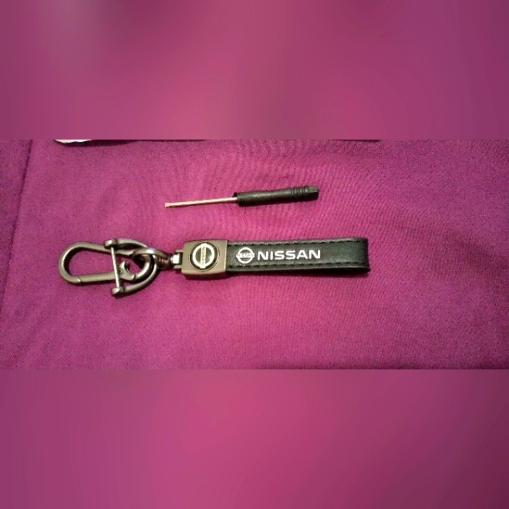 Nissan leather keychain w/Lock & mini screwdriver